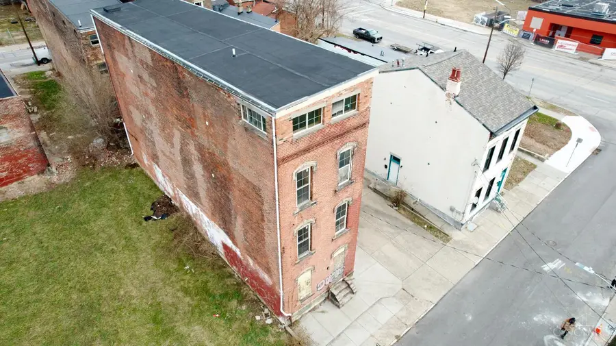 818 Livingston Street, Cincinnati, OH 45214 - Image #2