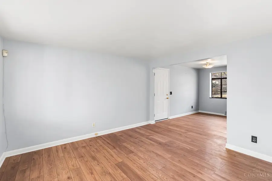 1415 Maple Avenue, Wyoming, OH 45215 - Image #2