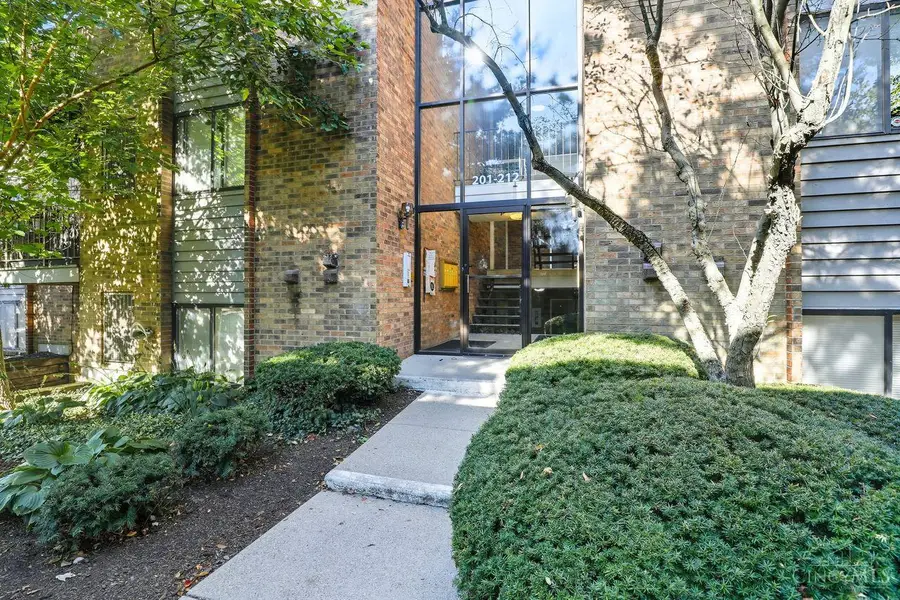 1544 W Galbraith Road #211, North College Hill, OH 45231 - Image #3