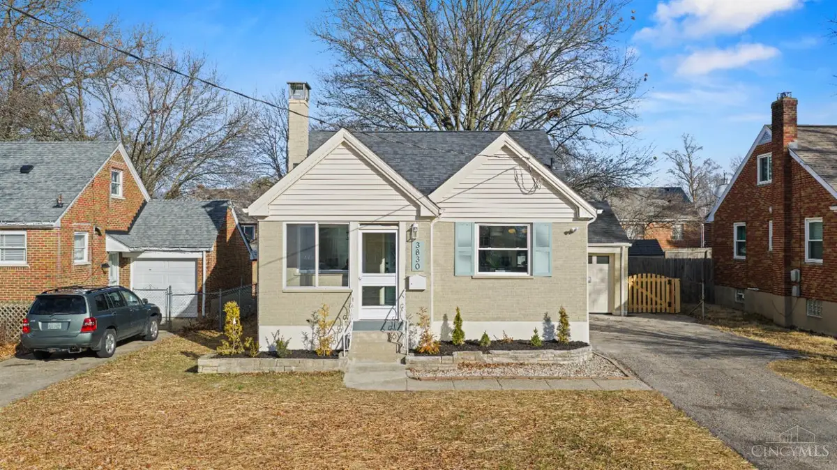 3830 S Broadlawn Circle, Silverton, OH 45236 - Image #1