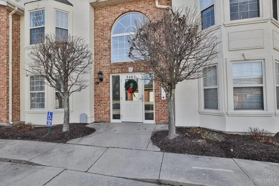 5481 Asbury Lake Drive #34, Green Township, OH 45247 - Image #2