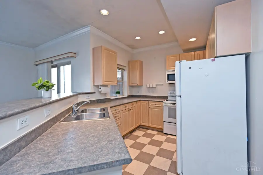 203 E University Avenue #5A, Cincinnati, OH 45219 - Image #3