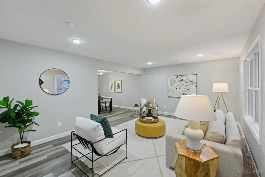 1033 Hearthstone Drive, Cincinnati, OH 45231 - Image #3