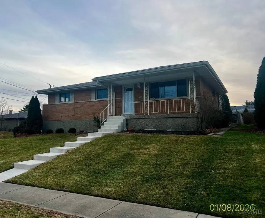 5675 Hollowview Court, Cincinnati, OH 45238 - Image #2