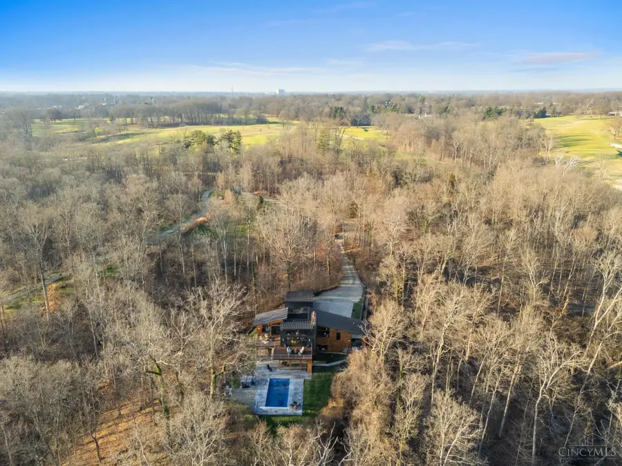 8675 Camargo Club Drive, Indian Hill, OH 45243 - Image #3