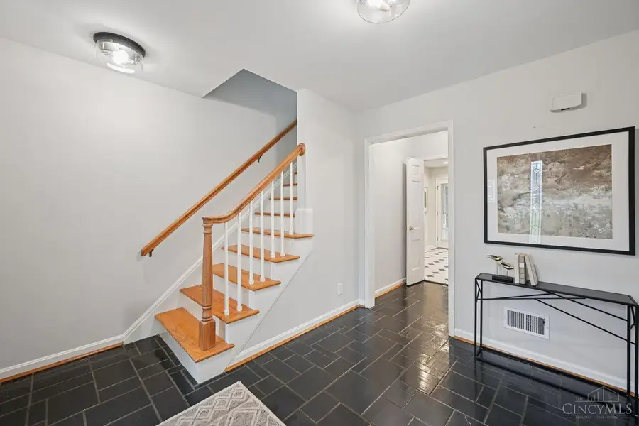 8814 Kenwood Road, Sycamore Township, OH 45242 - Image #2