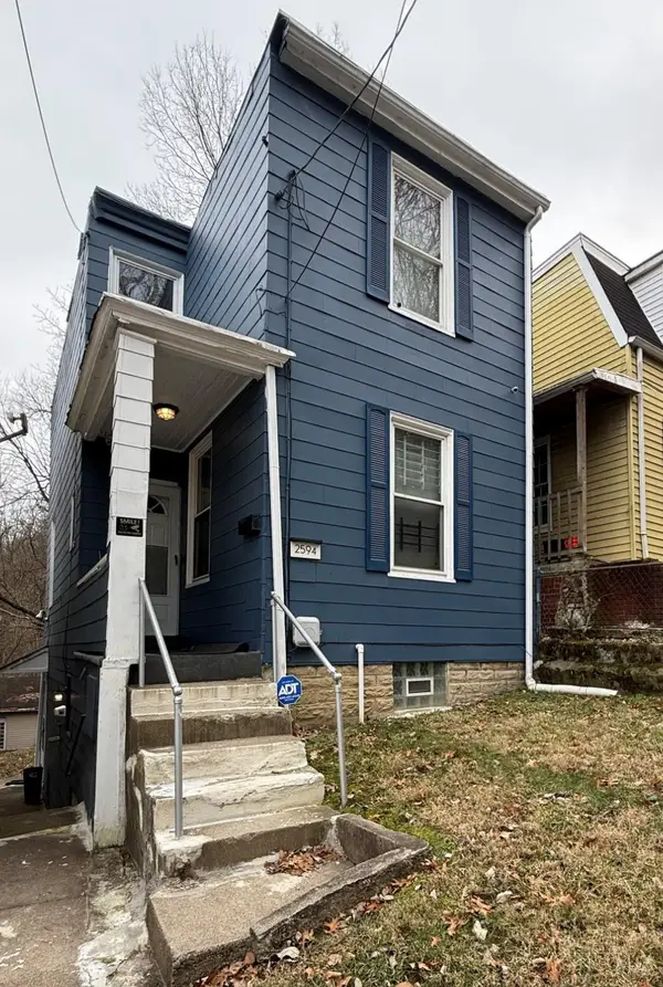 2594 Seegar Avenue, Cincinnati, OH 45225