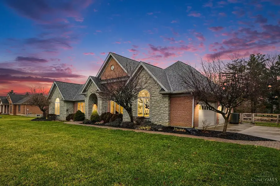 42 Shepherds Run Drive, Warren, OH 45140 - Image #2