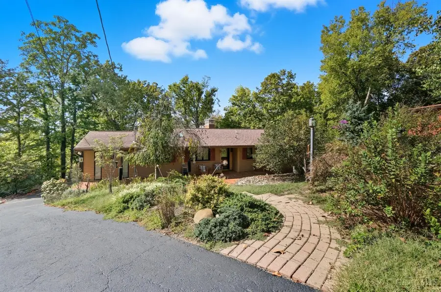 5800 Cherokee Drive, Madeira, OH 45243 - Image #3