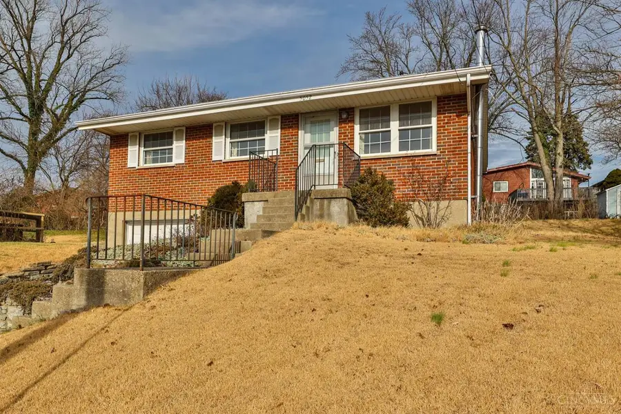 5052 Grosse Pointe Lane, Delhi Hills, OH 45238 - Image #2