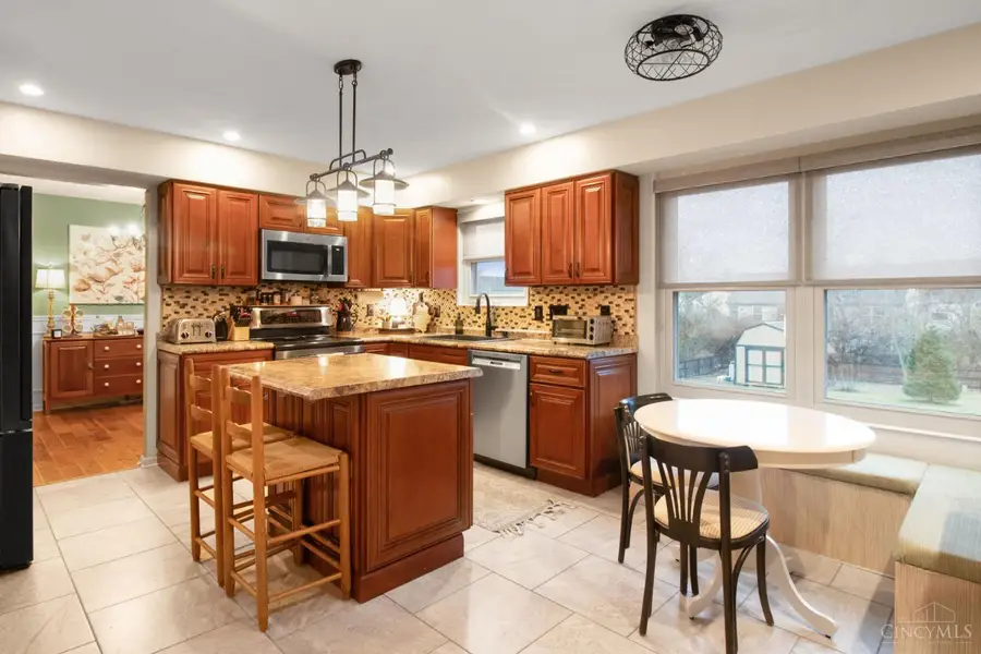 5556 Shady Meadows Drive, Fairfield Township, OH 45011 - Image #3