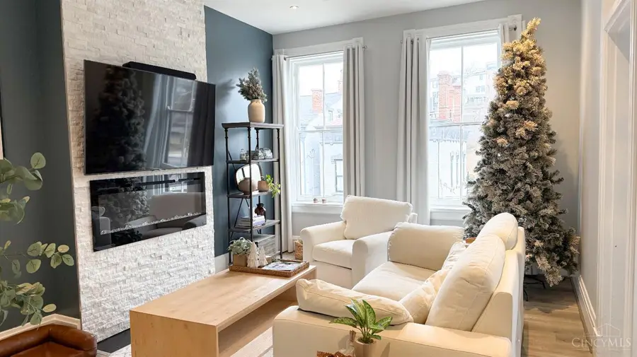 551 E 13th Street #3, Cincinnati, OH 45202 - Image #2