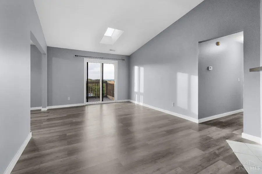 9489 Woodland Hills Drive, West Chester, OH 45011 - Image #3