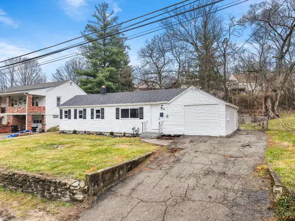 234 Mcguire Lane, Cincinnati, OH 45215