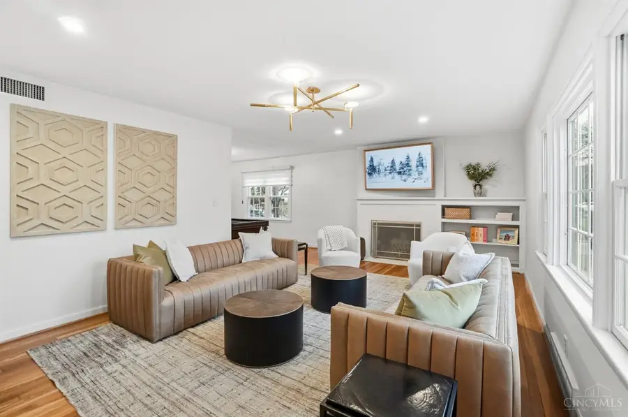 6966 Miami Bluff Drive, Mariemont, OH 45227 - Image #3