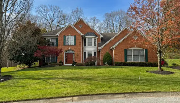 5047 Village Drive, Cincinnati, OH 45244