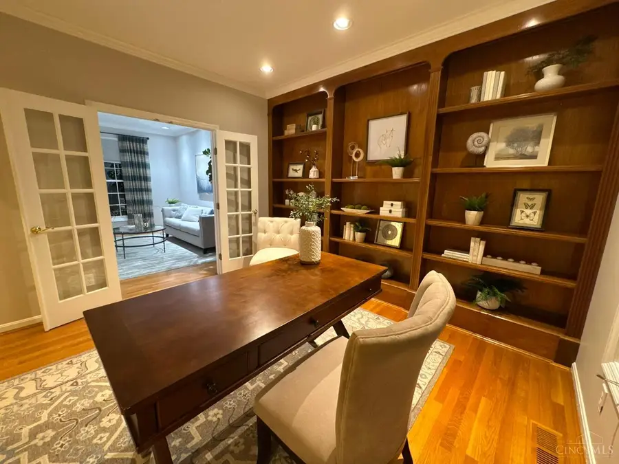 5047 Village Drive, Newtown, OH 45244 - Image #3