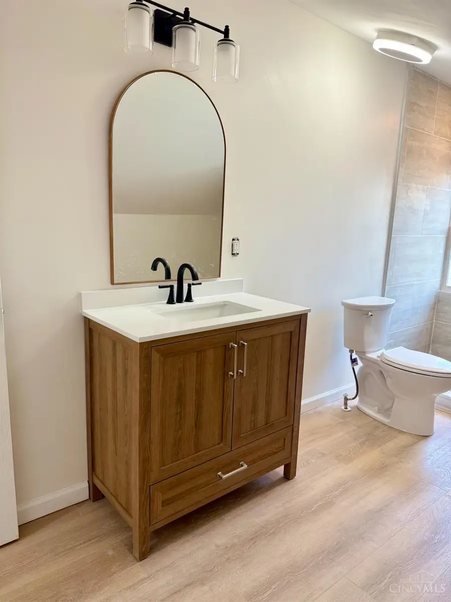 1050 Marshall, Cincinnati, OH 45225 - Image #2