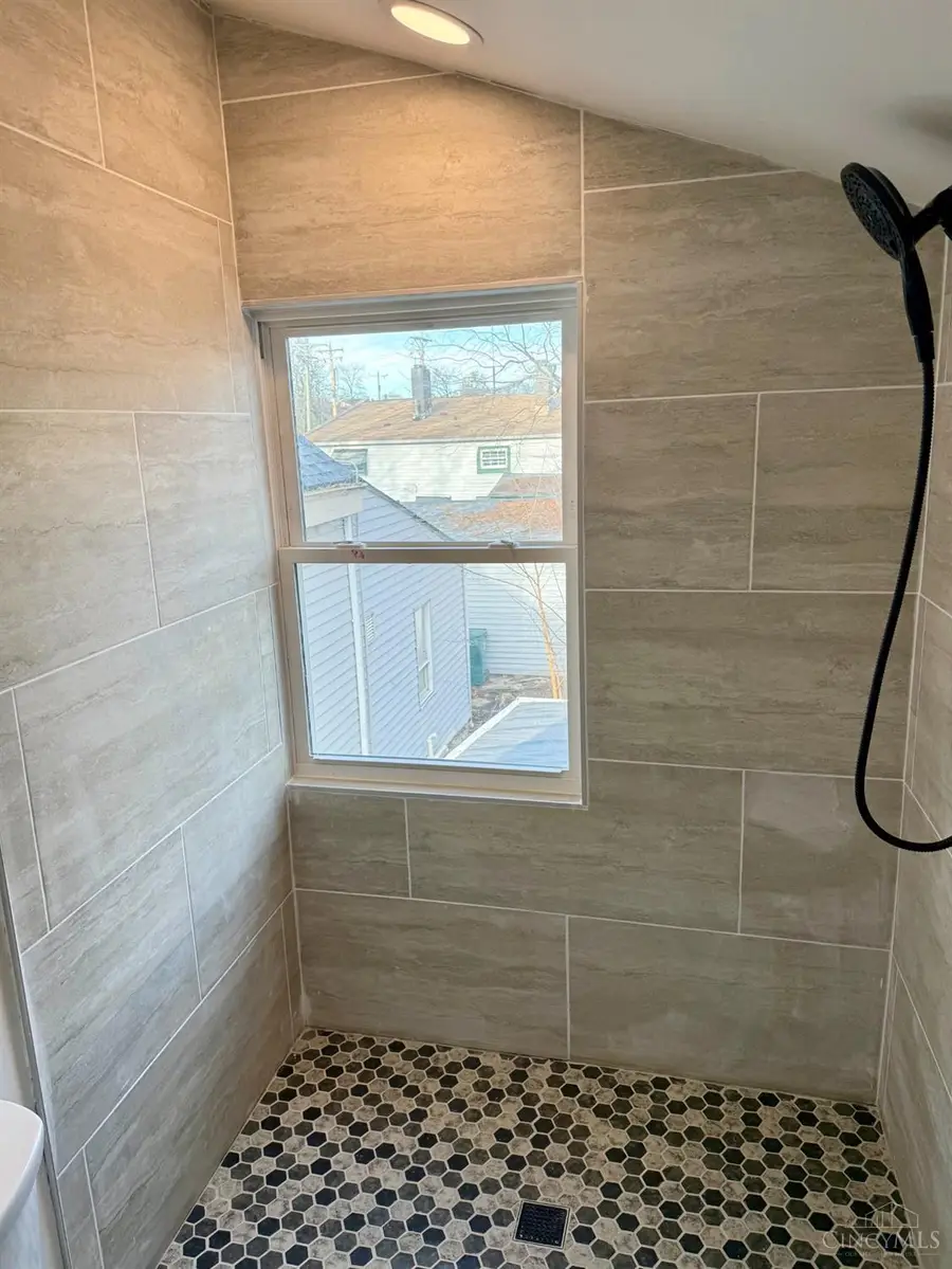 1050 Marshall, Cincinnati, OH 45225 - Image #3