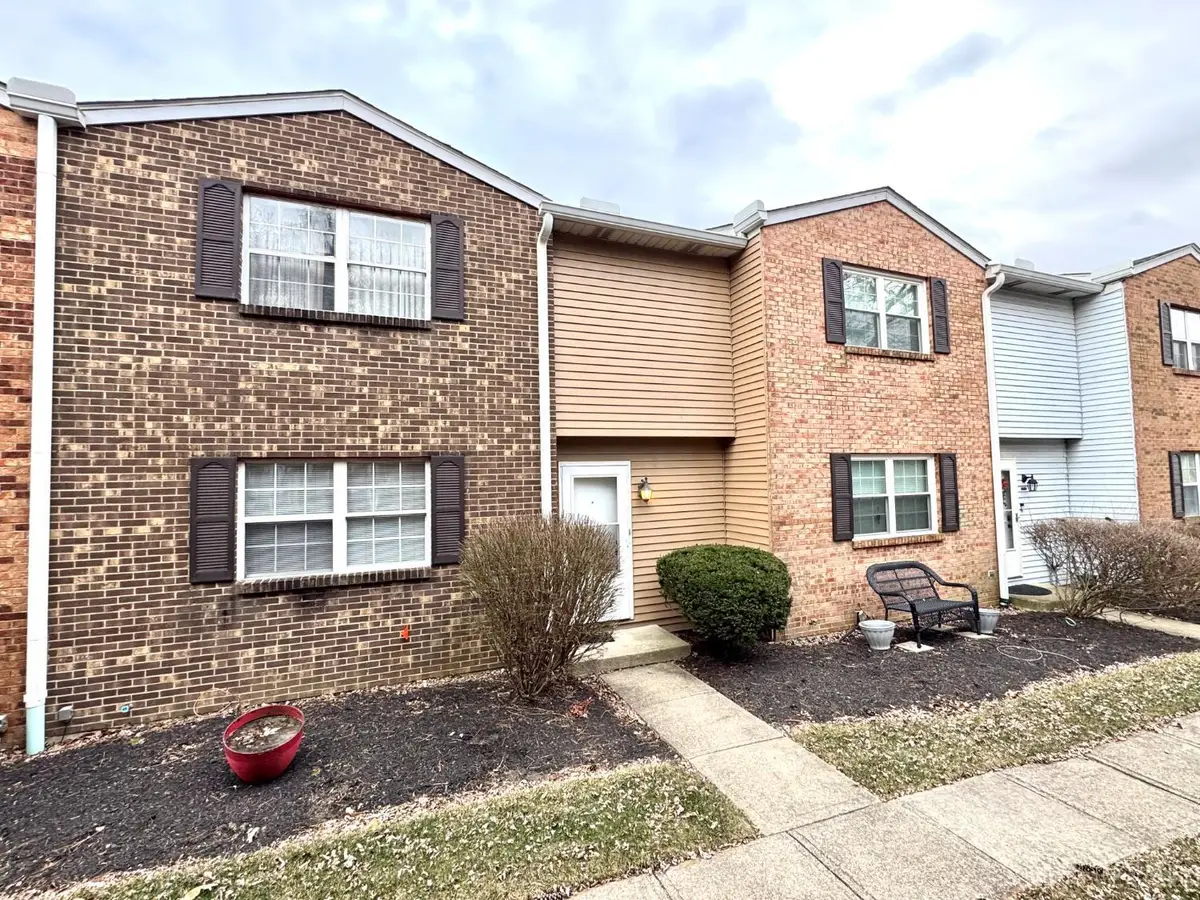 12107 Lakehaven Court, Springdale, OH 45246 - Image #1