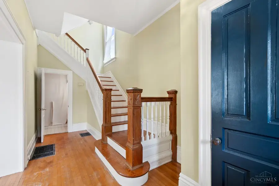 3315 Morrison Avenue, Cincinnati, OH 45220 - #3