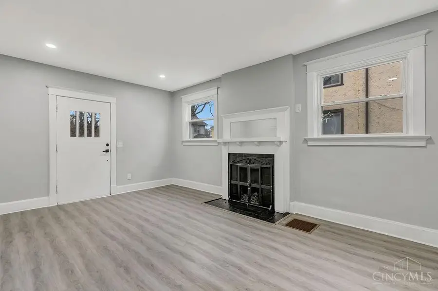 1227 Carolina Avenue, Cincinnati, OH 45237 - Image #2