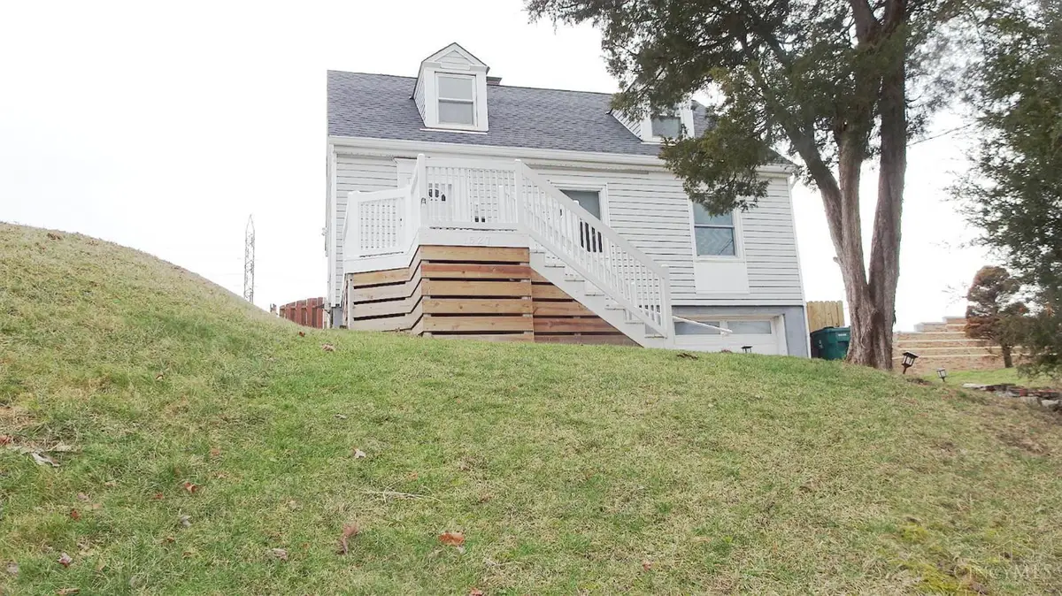 1527 Dana Avenue, Cincinnati, OH 45207 - Image #1
