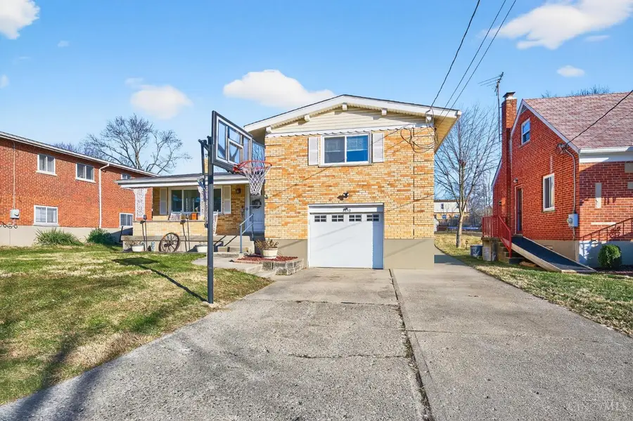 3350 Cresentview Lane, Green Township, OH 45248 - Image #2