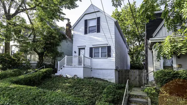 527 Riddle Road, Cincinnati, OH 45220