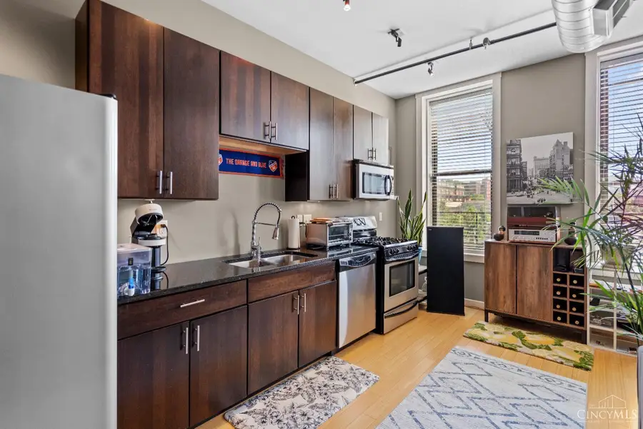 1202 Main Street #9, Cincinnati, OH 45202 - Image #3