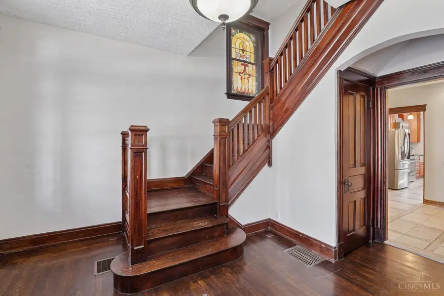 4261 W Eighth Street, Cincinnati, OH 45205 - Image #3