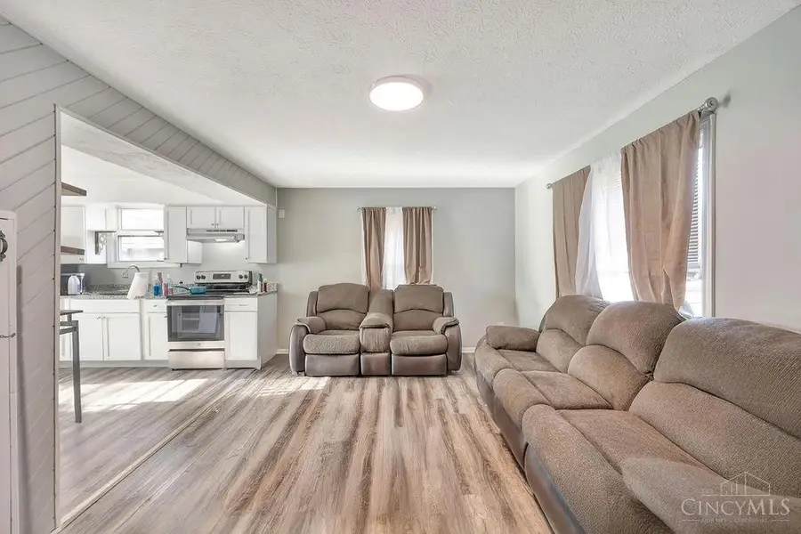 712 Buena Avenue, Middletown, OH 45044 - #2