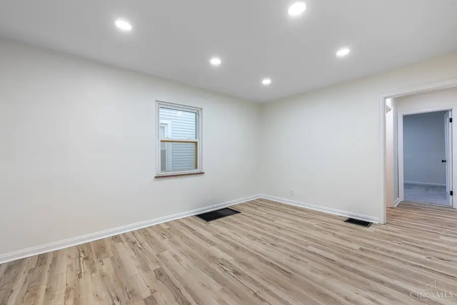 3708 Zinsle Avenue, Cincinnati, OH 45213 - Image #2