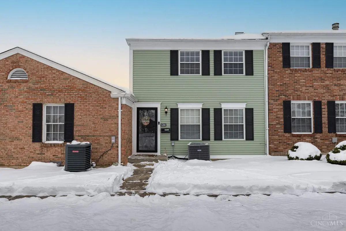 124 Chapel Hill, Fairfield, OH 45014 - #1