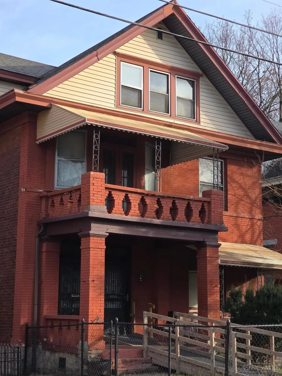 2228 Maplewood Avenue, Cincinnati, OH 45219 - Image #2