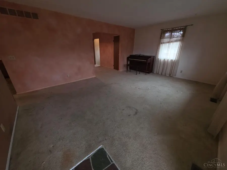 429 Mccreary Court, Springfield, OH 45231 - #2