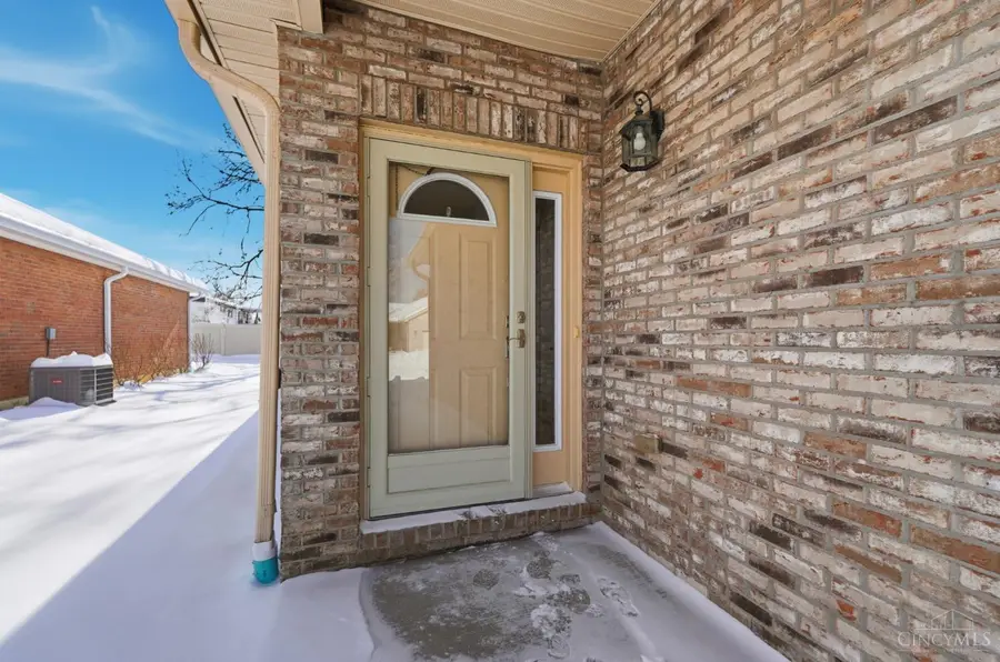 341 Lauryn Meadows Court, Fairfield, OH 45014 - #2