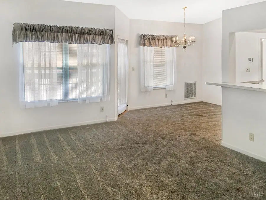 6610 Washington Circle, Franklin, OH 45005 - Image #2