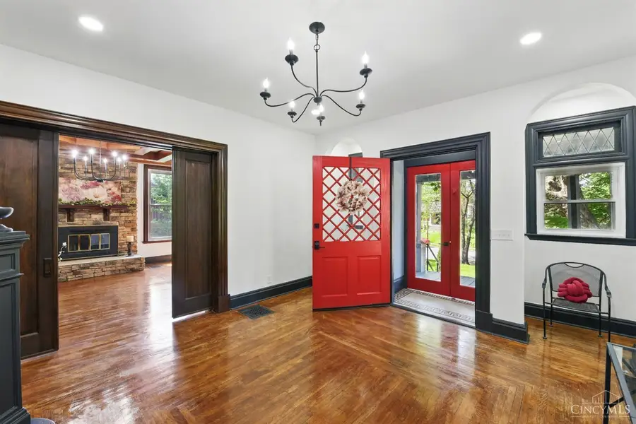 752 S Fred Shuttlesworth Circle, Cincinnati, OH 45229 - Image #3