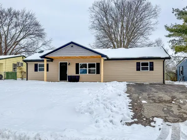 60 S Orchard Circle, Blanchester, OH 45107