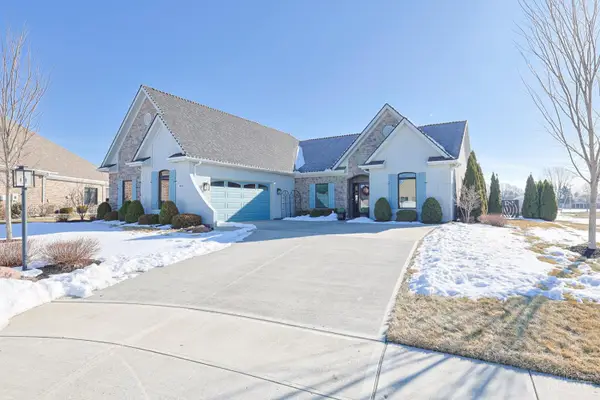 802 Pebble Place, Tipp City, OH 45371