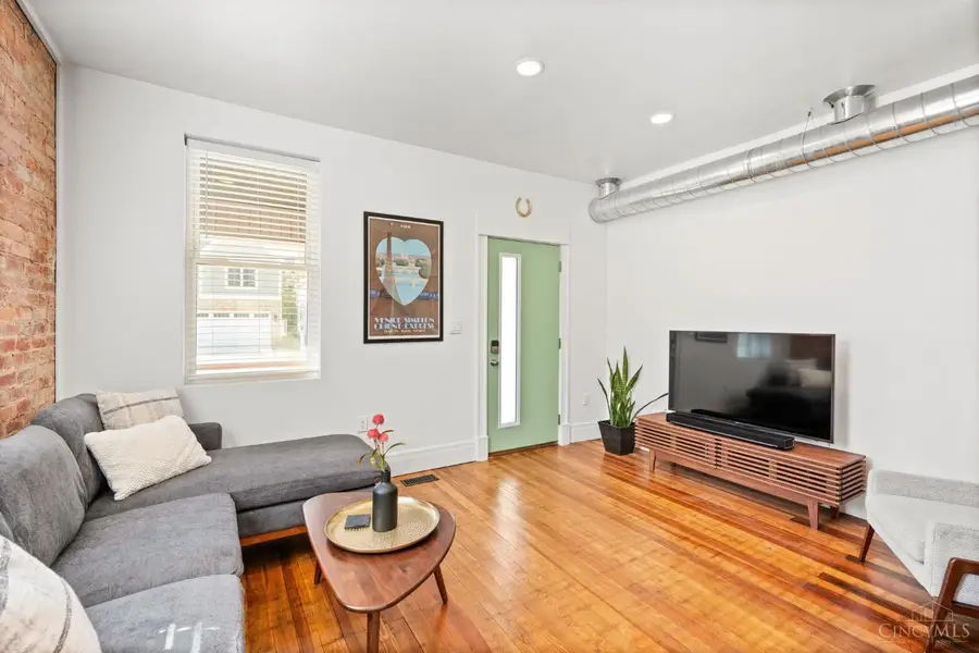 3120 Hackberry Street, Cincinnati, OH 45207 - #2