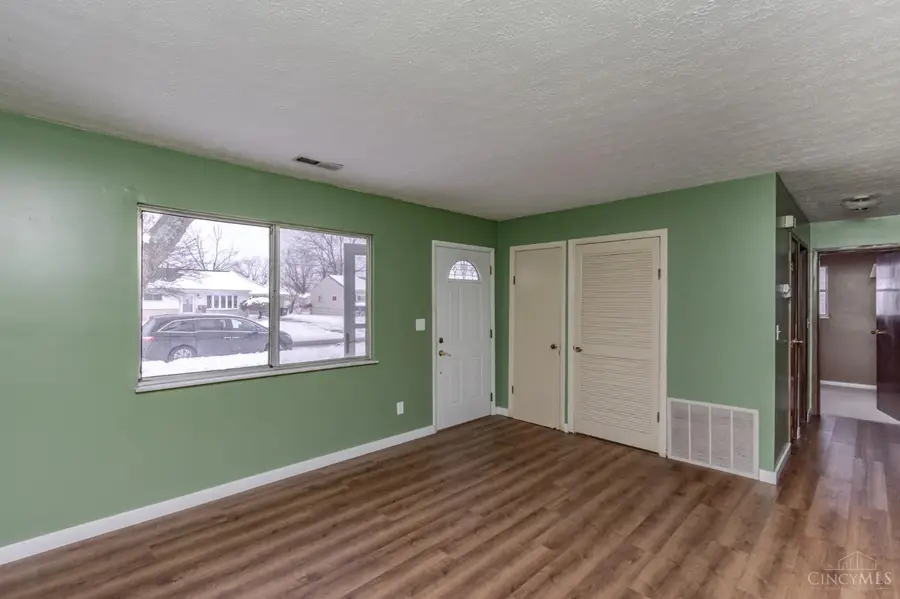 38 Lindway Drive, Fairborn, OH 45324 - #3