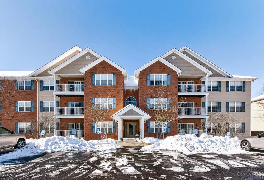 4510 Clearwater Place #6, Green Township, OH 45248 - #2