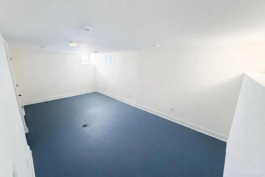 14 Moore Street, Middletown, OH 45044 - #2