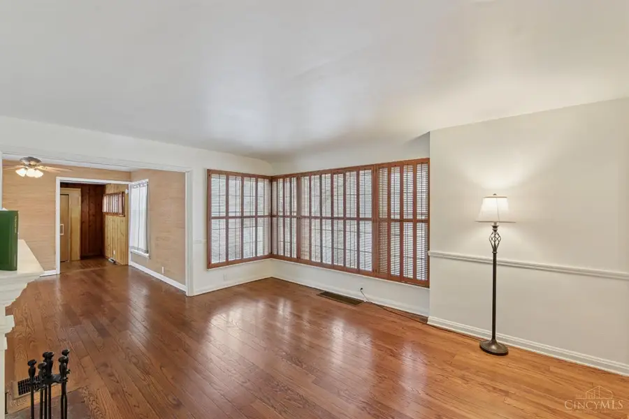 335 Albion Avenue, Glendale, OH 45246 - #3