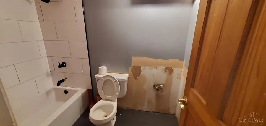 1000 E Crescentville, West Chester, OH 45246 - #2