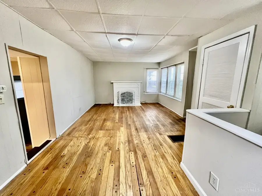 2281 E Galbraith Road, Reading, OH 45237 - #3