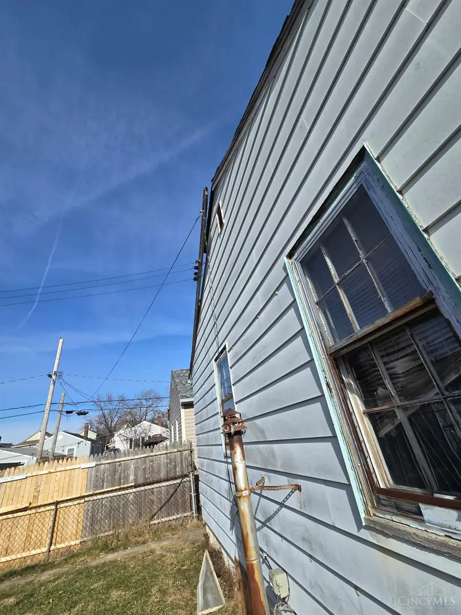 1555 S 12th Street, Hamilton, OH 45011 - #2