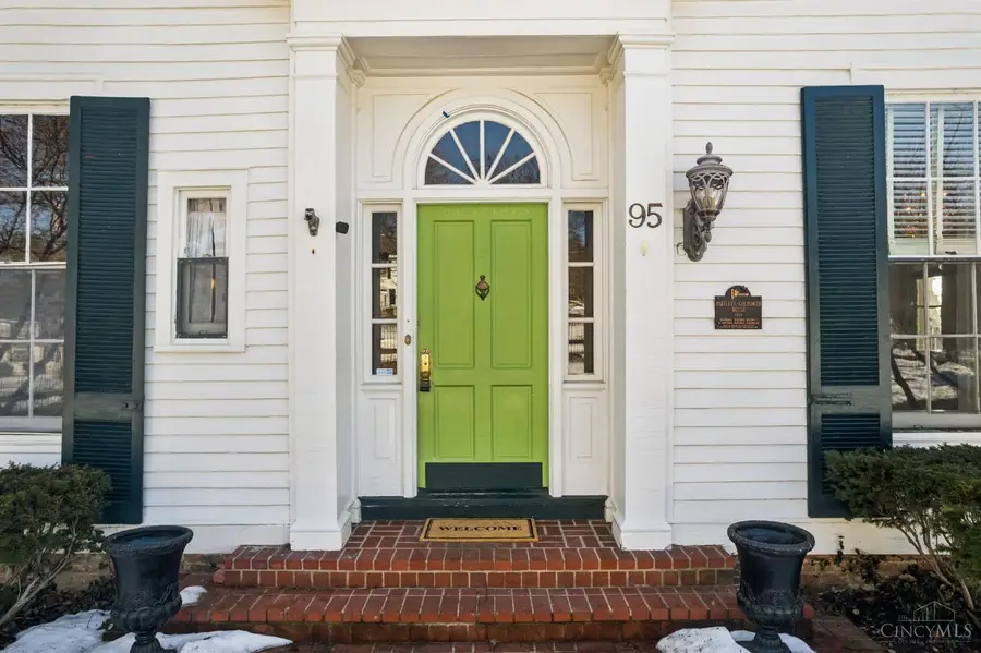 95 E Fountain Avenue, Glendale, OH 45246 - #3